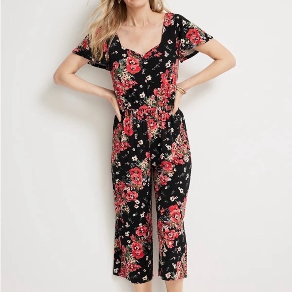 Maurices NWT Black & Red Floral Print Sweetheart Crop Jumpsuit Medium Women’s